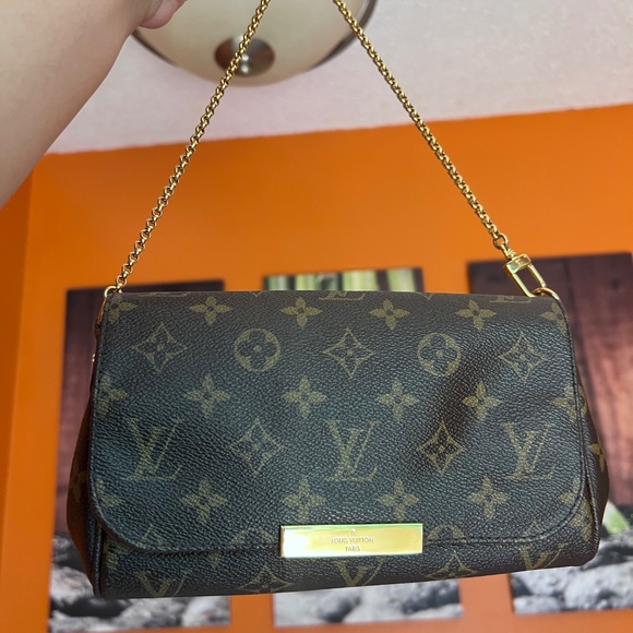 LOUIS VUITTON Monogram Favorite PM - Picture 4 of 11